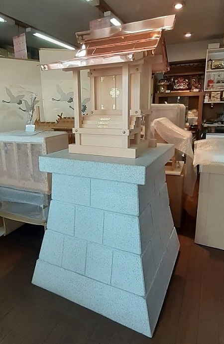 祠宮/板宮造り・台座